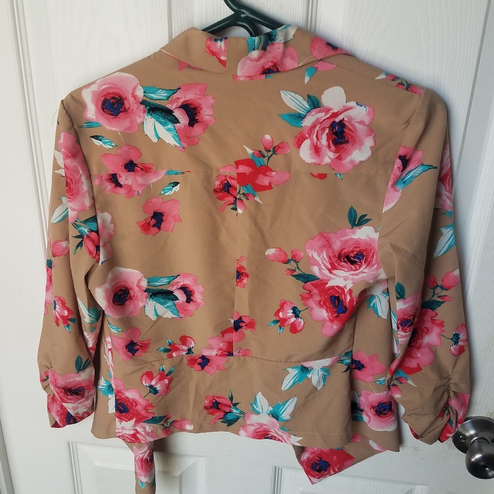 Women's Cropped Jacket - Picture 3 of 4